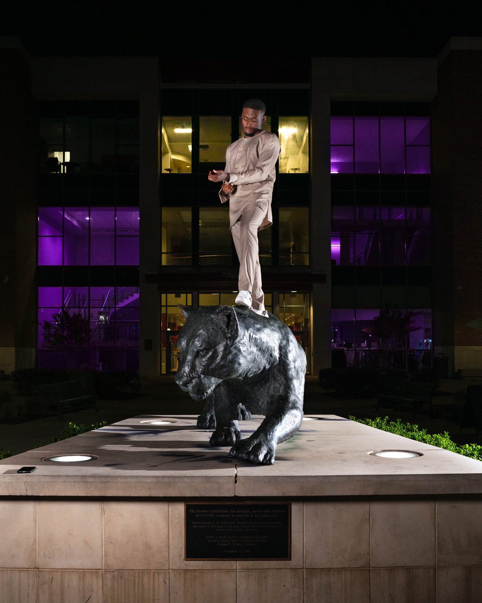 _dnwa's tweet photo. We Not Done. @PVAMU sign me

#PVGradSwag #1876er https://t.co/ZMrQQ12Hei