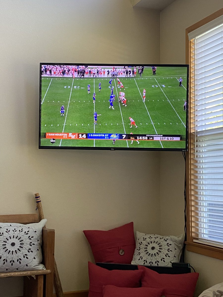 KeimTimeFB's tweet photo. How cool is this? Watching the FCS National Championship on May 16th ❤️🏈😎 #FBRocks #DCBergstom https://t.co/uwhoqb8Sa9