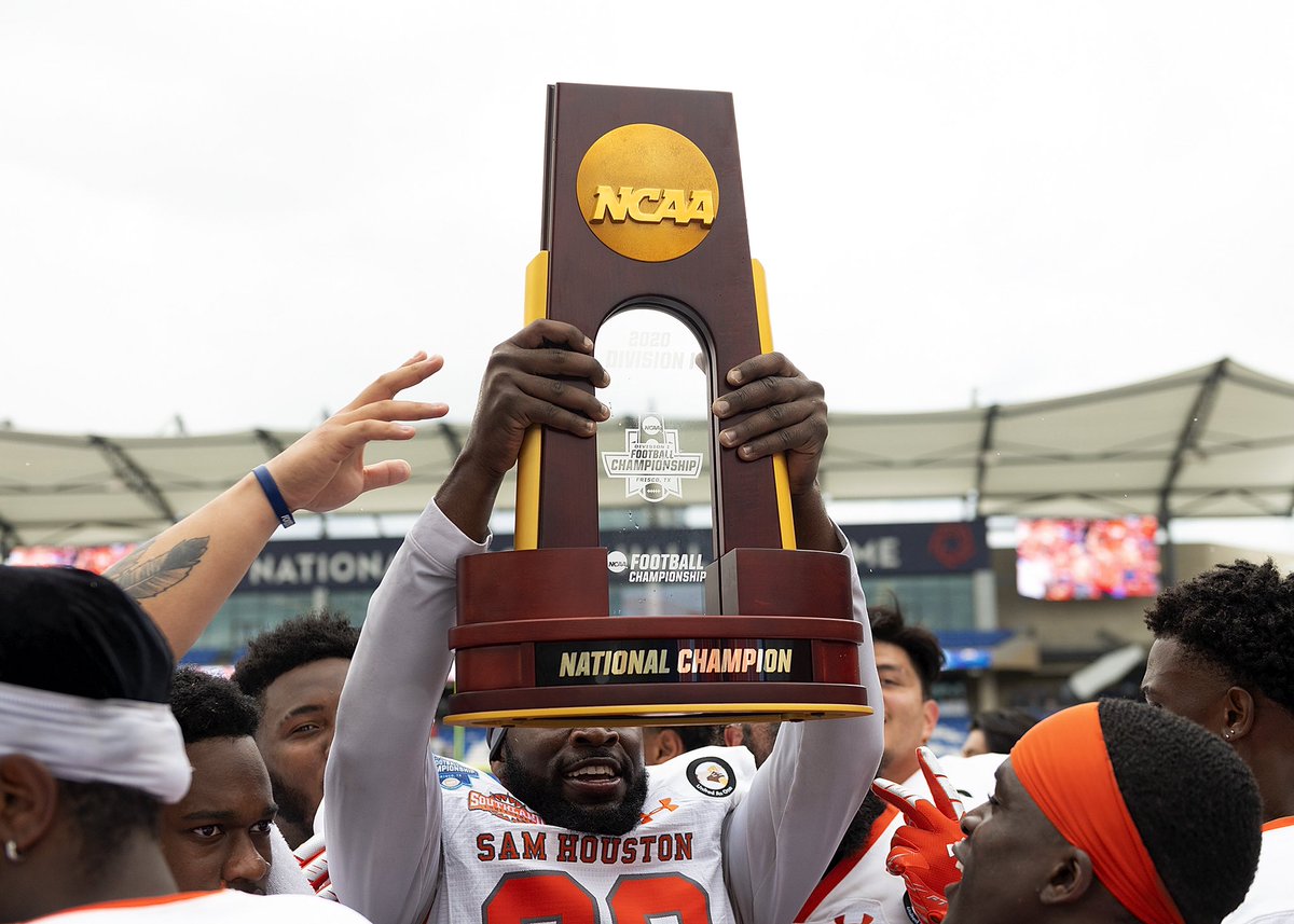 SamHoustonState's tweet photo. 🏆 We’ll fight and fight with all our might
For Sam Houston’s Orange and White! 🏆 https://t.co/Z314iJQCv1