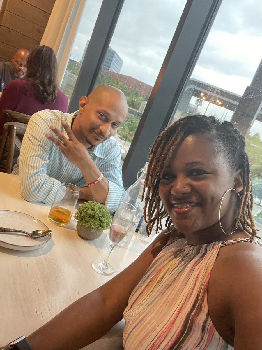 finersportslady's tweet photo. Last Sunday’s dinner with my honey! Ended Mother’s Day with a bang 😍💙❤️ #YoKitty https://t.co/DfXak6WUWi