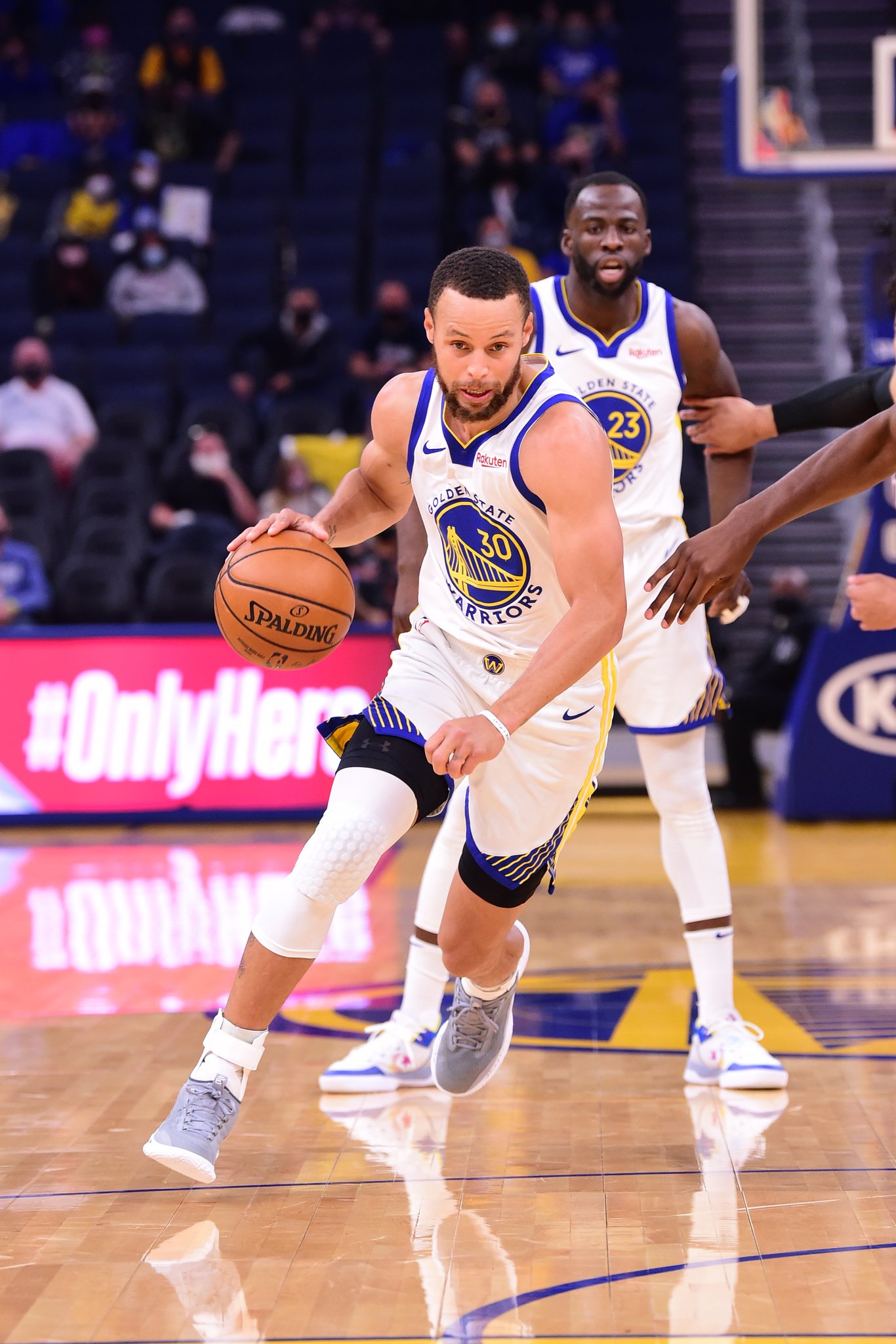 Steph Curry joins Michael Jordan in record books with 2020-21 scoring title