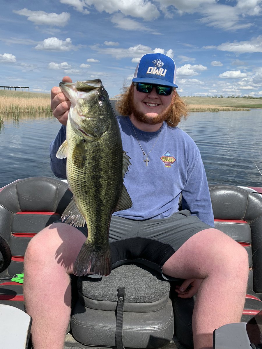 AjKortemeyer's tweet photo. 5 pounders like clockwork https://t.co/Vc4nNft1I3