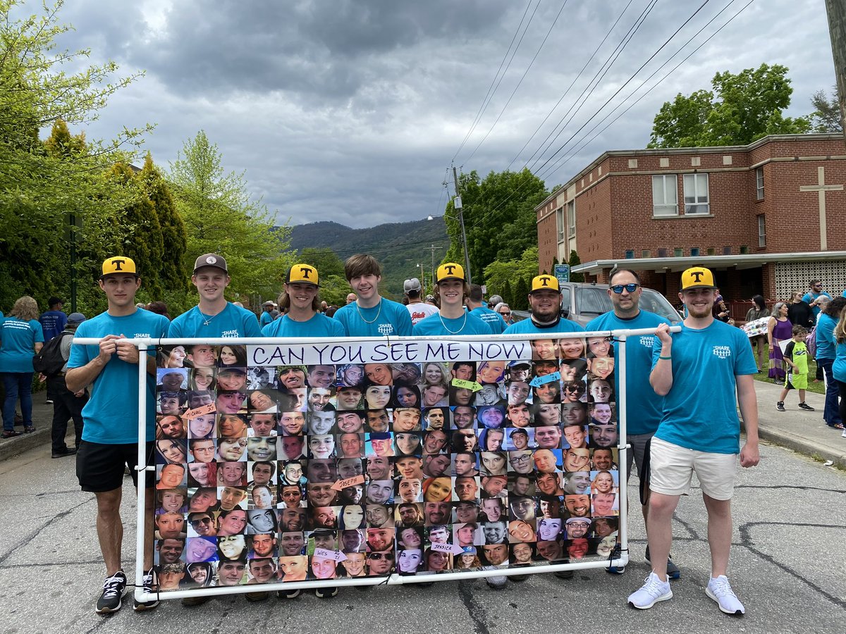 BaseballTuscola's tweet photo. Shout to a few of the baseball players that volunteered today at WNC drug awareness walk. Shoutout to @theshareproject for putting this community event on. #communityservice #WinTheDay #RIPCLAY #endthestigma https://t.co/RY1AaaVhcs