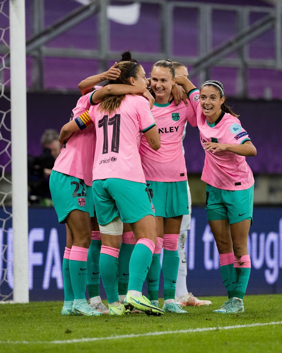 FutFemIberdrola's tweet photo. 🏆🇪🇸 ¡Día para la HISTORIA del #futfem!

🔙 Hace 5️⃣ años empezamos un camino lleno de sueños, fútbol y estrellas, clubes y aficionados, en el que hemos crecido 🚀 y disfrutado TOD@S JUNT@S.

💬 ¡Envía tu felicitación a las CAMPEONAS de EUROPA! 🌍 

Felicitats, @FCBfemeni 👏🏼 https://t.co/2xu8lVb7T3