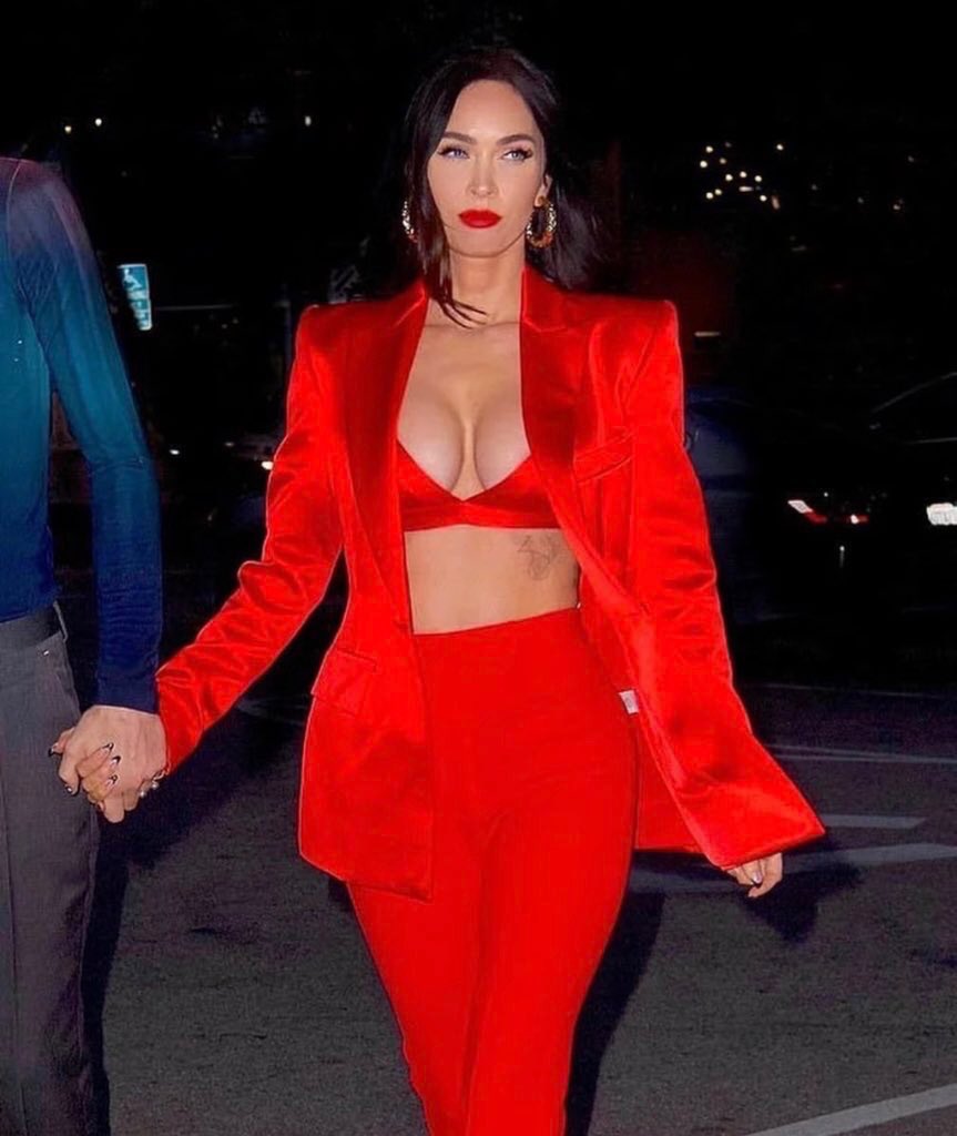 Cole Delbyck's tweet - "megan fox with the SUPREME birthday outfit " -  Trendsmap