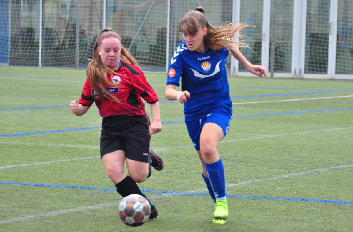 ceseagullbdn's tweet photo. 📸 Imágenes de la victoria del Amateur B ante el Base Montcada

Som-hi, noies! 👏🏻😌🔝

#SomhiGavines 🔵🔵 #Badalona https://t.co/uE23ymmOoW