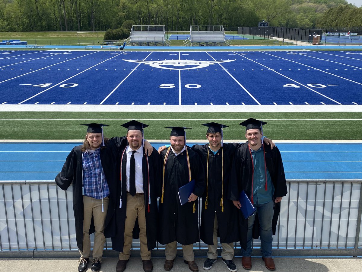 LutherFootball's tweet photo. Congrats Seniors! We thank you again for all of your hard work and dedication.
#SailNorse #MaxPotentiaLU https://t.co/YymfgsTsiC