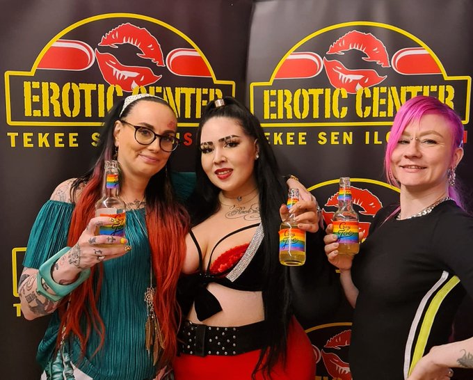 https://t.co/SwxTwRK5Ii<a href="/tag/dominatrix"class="tags"><span>#dominatrix</span></a><a href="/tag/findom"class="tags"><span>#findom</span></a><a href="/tag/paypig"class="tags"><span>#paypig</span></a><a href="/tag/humanatm"class="tags"><span>#humanatm</span></a><a href="/tag/moneyslave"class="tags"><span>#moneyslave</span></a>