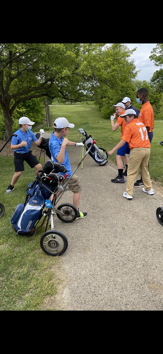 GreatParksGolf's tweet photo. The Birdies battle the Eagles in tonight’s @PGAjrLeague league match at #meadowlinks. Good luck to both teams! #pga #sopga https://t.co/lH9WCbJFzI