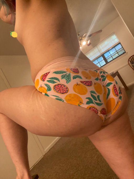 Wanna see me spill juice all over my panties? 💦🥺😅 https://t.co/WmH1zYsMyl