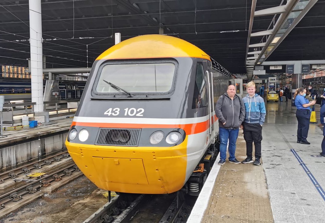 fav1F62's tweet photo. Saturdays last hurrah on the MML behind a HST. Myself and my son did 1B28 the last HST into London, for 1D63 the last HST into my home town of Nottingham. A video of the final day can be seen here.... https://t.co/v8fdb7pJBl @125Group #HSTonMML https://t.co/zTftNtj7Um
