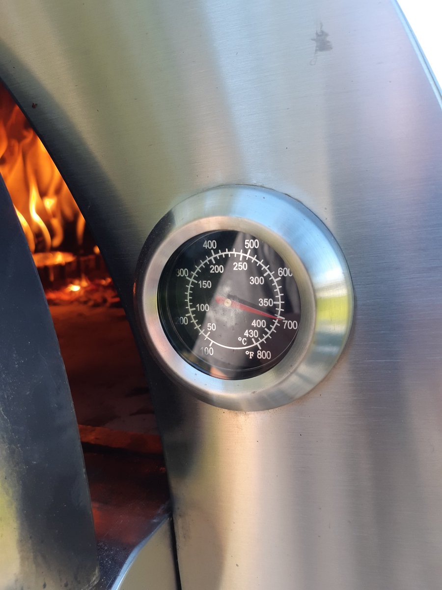 Hot oven #pizza #wine #PEC #food