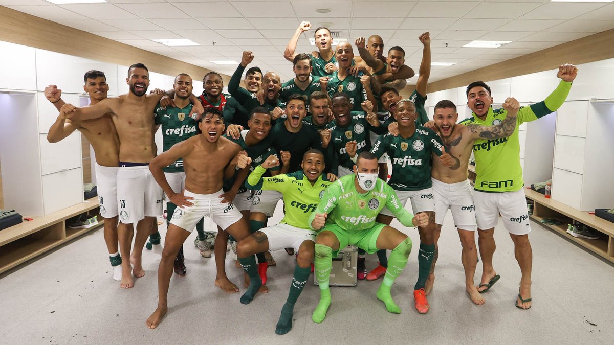 Palmeiras's tweet photo. TODOS SOMOS UM!
VAMOS JUNTOS PARA MAIS UMA DECISÃO 👊

#NadaMudou 
#AvantiPalestra #CORxPAL https://t.co/vK4df4VM1t