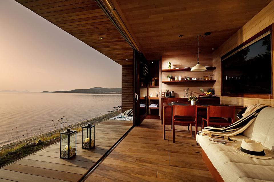 ForbesLife's tweet photo. Mapping 10 can't-miss glamping spots in Europe: https://t.co/hORAPK3yZV https://t.co/QvqAW1BVhj