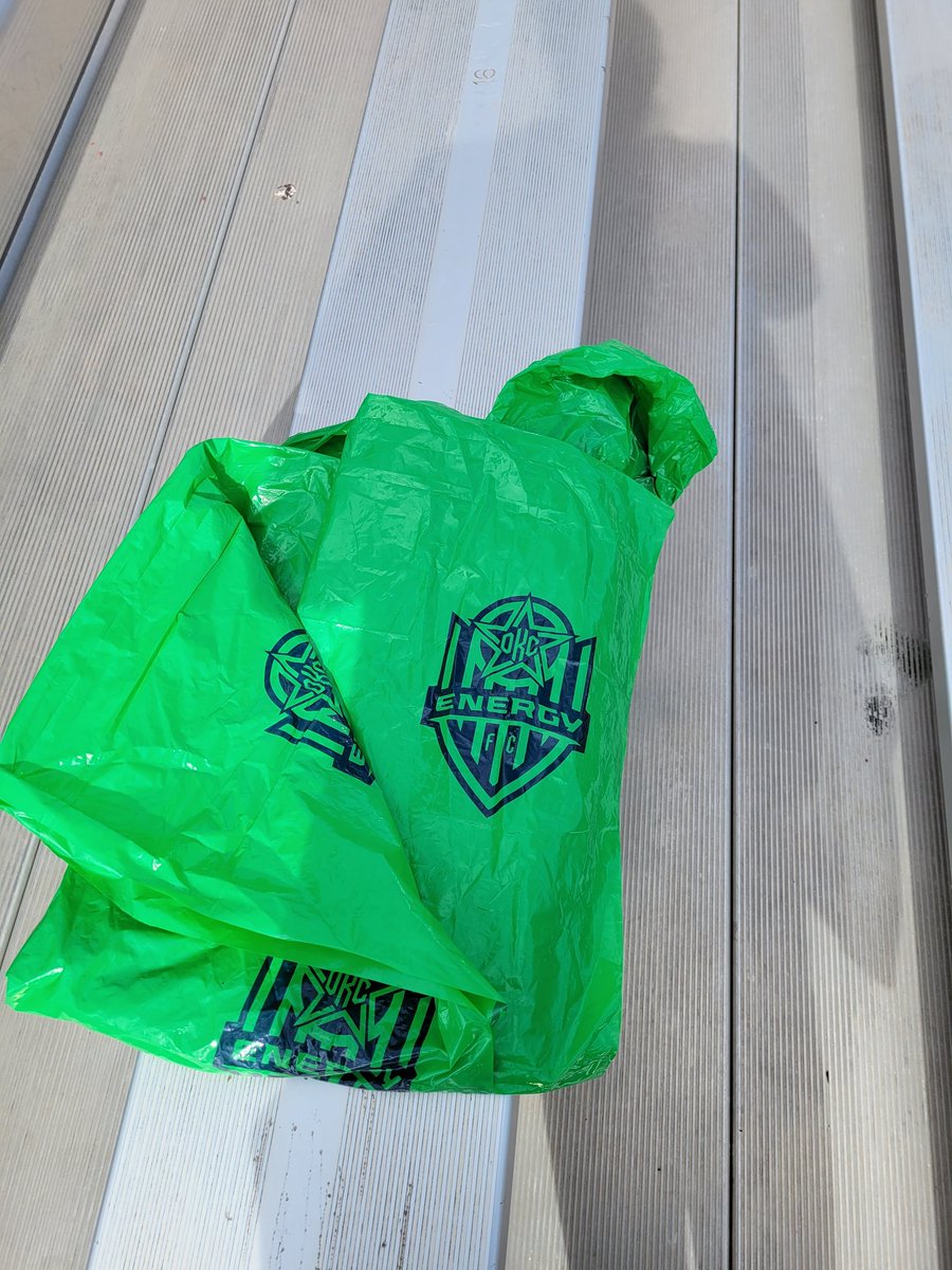 mumnaberhaus's tweet photo. Ended up being a gorgeous night to support @EnergyFC . No need for a poncho!!! Let's go Greens
#supportneverstops https://t.co/dlBYNP1Zue