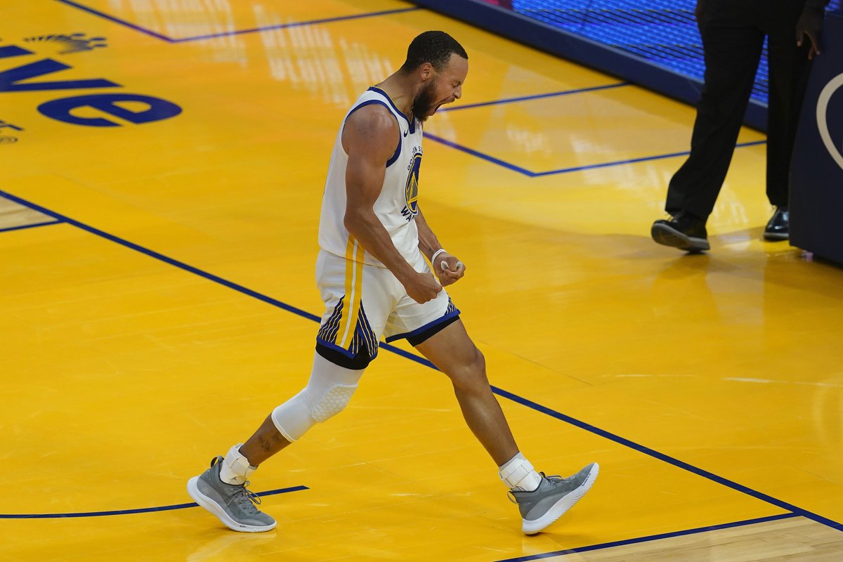 BleacherReport's tweet photo. Stephen Curry appreciation post.

We are witnessing pure greatness. https://t.co/ePqdehPAGv