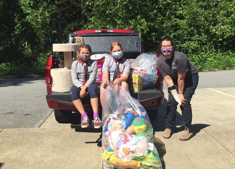 1stHaney's tweet photo. Our Howler #Cubs would like to thank everyone for their support. As a community we raised $382.75 in cash plus gift cards and an entire truck load of food, toys, litter and cleaning supplies for the #MapleRidge @BC_SPCA #ScoutsDoStuff #Seeonee @scoutscanada @worldscouting https://t.co/njDLGLGv7d