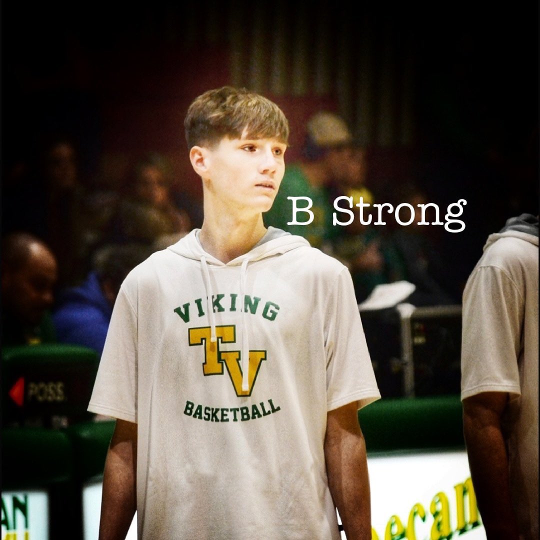 wawaseebball's tweet photo. Please pray for @TValleyAth basketball player Brendyn Stump, who was critically injured in a car accident last night. Let’s all “B Strong” for Valley. https://t.co/wCuVA1maRK