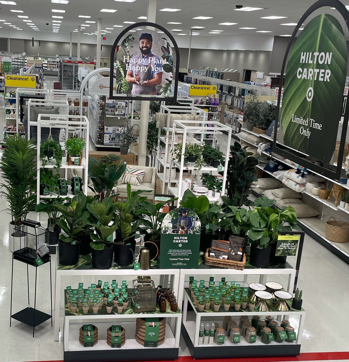 #HiltonxTarget love this plant collection. I want one of everything. Please! 🌿🌱🪴