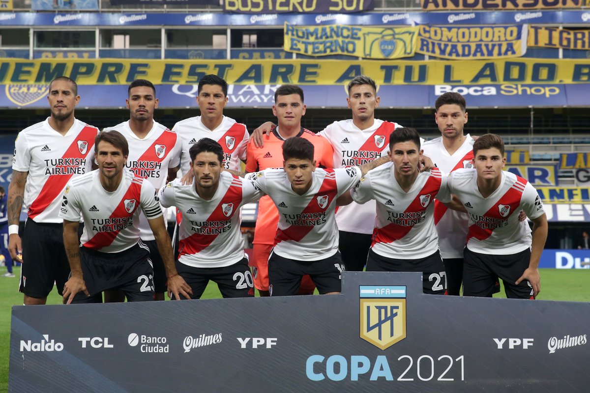 SIEMPRE CON LA FRENTE ALTA. ORGULLOSOS DE USTEDES.