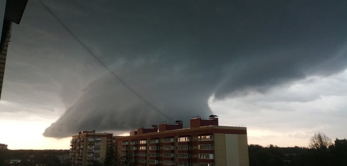 Тучи ярославль. Мезоциклон в Ярославле. Торнадо в Ярославле.