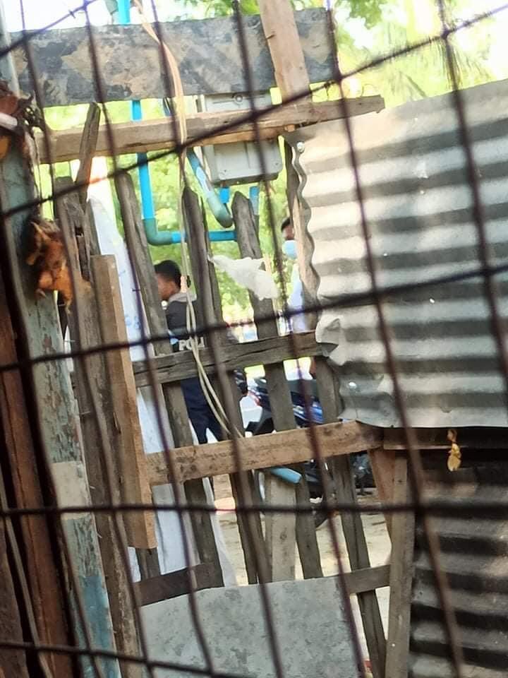 17.5.2021 Around 9:45AM, In Meiktila, Terrorists inspecting Passerby and abducted two civilians in Pyi Tharyar.

#May17Coup 
#WhatsHappeningInMyanmar