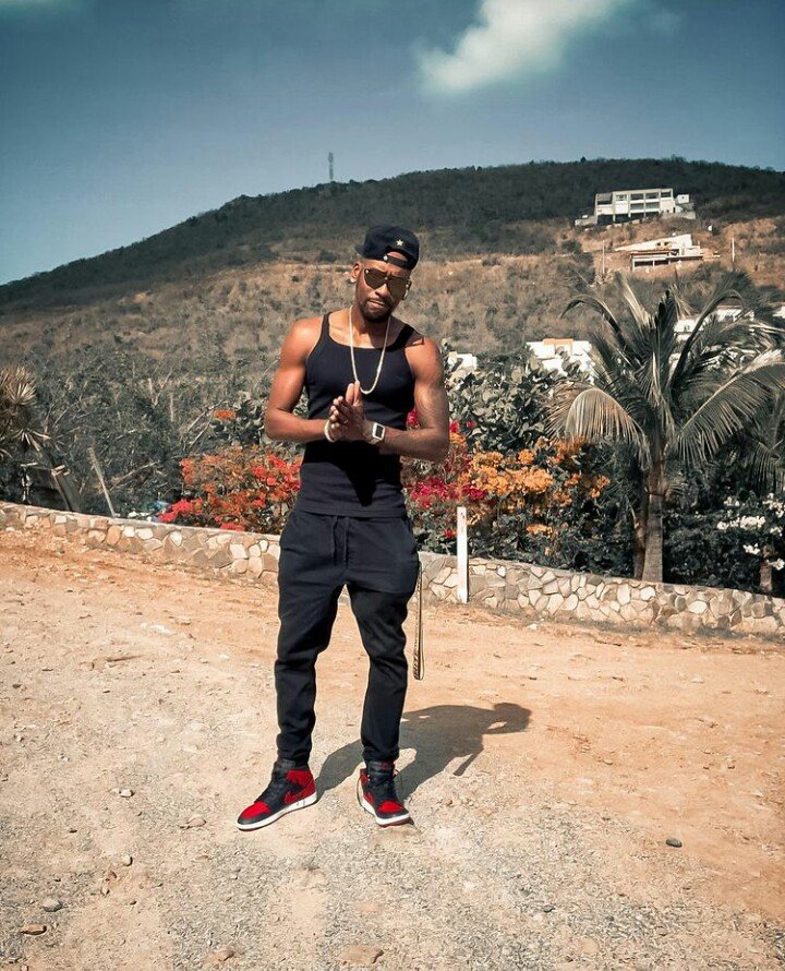 BigBuzzNation's tweet image. We are classy and flawless, we are  different, rare and adorable, we got class, vibes, swag and we are everywhere, we are the #Bigbuzznation and we rule.  @DjEm411 #BigbuzznationQueens 
#QueensOfBigBuzzNation
 #BBNqueens