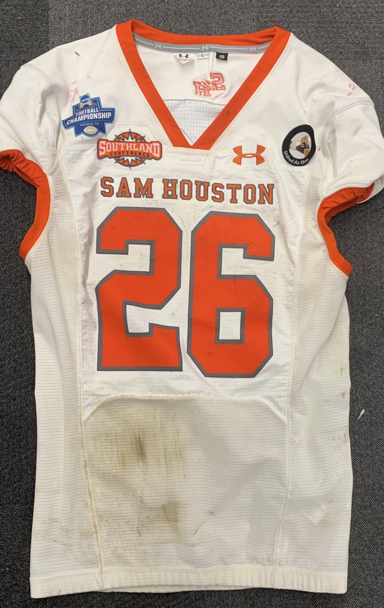 6plusspeed's tweet photo. National Champion🏆 all glory to GOD #Bearkats #26 #nattychamps https://t.co/cAiUQyJFKZ