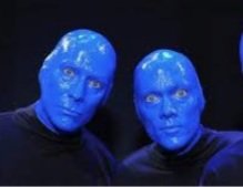 Мистик люди икс ребекка ромейн. Blue man group солистка. Blue man group солистка. Blue man group вокалистка. Blue man group без грима.