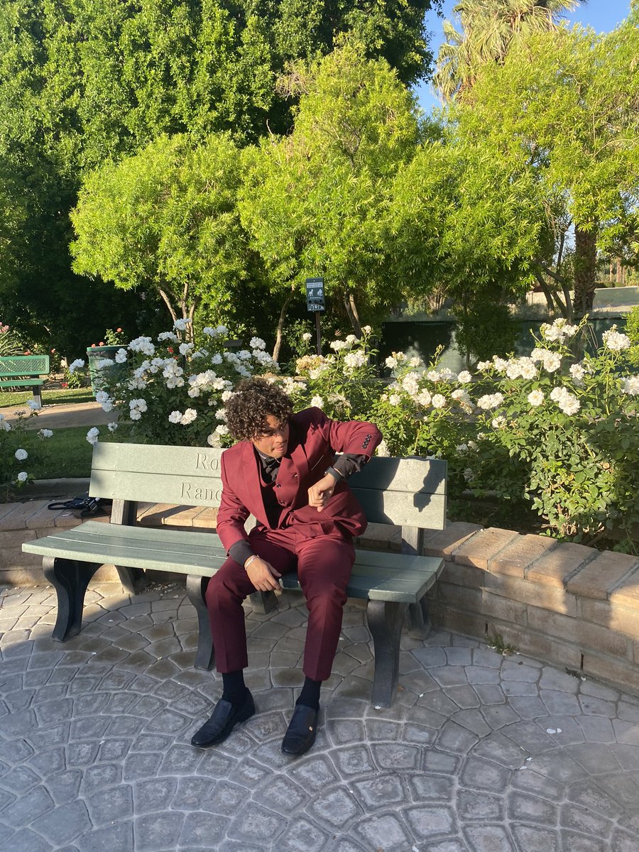 gvMrLA's tweet photo. Ima Prom Baby 👼🕺 https://t.co/fuSdHX4WMp