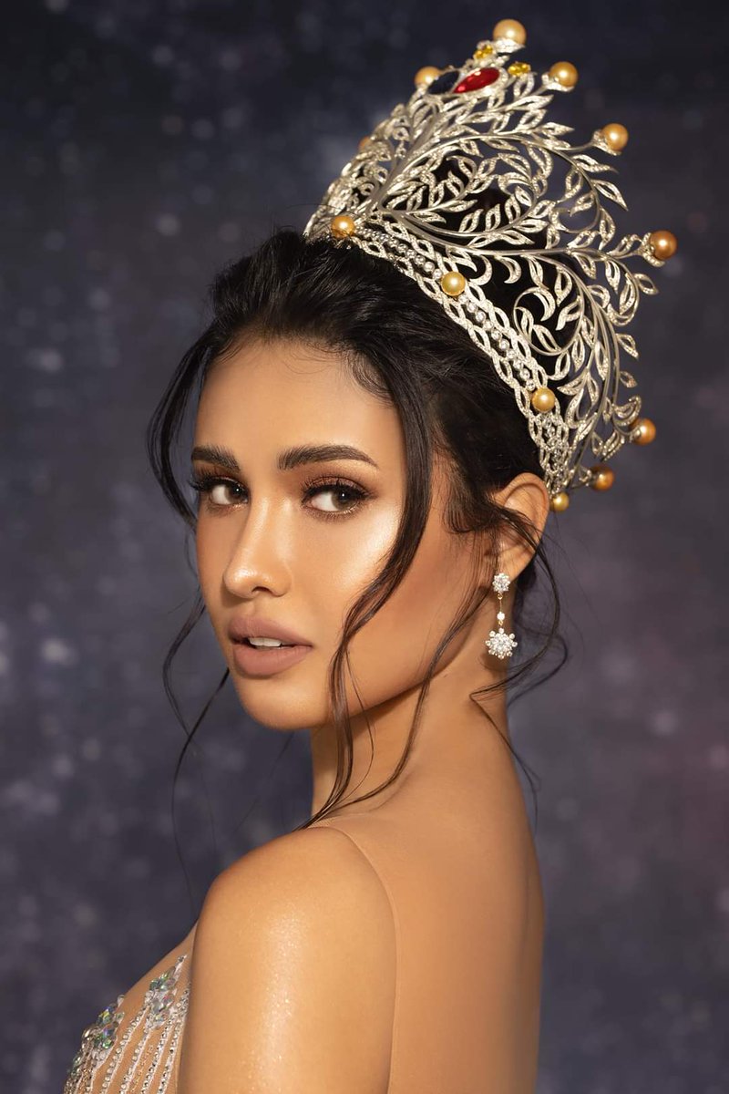 hellnextdoor's tweet photo. Top 21!!! Go Rabiya 🇵🇭🇵🇭🇵🇭 #AribaRabiya  #MissUniverse #PHILIPPINES https://t.co/OnXNFiAEYa