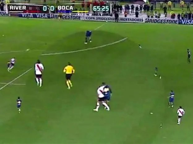 Es verdad: increíble cómo no lo vio el línea.