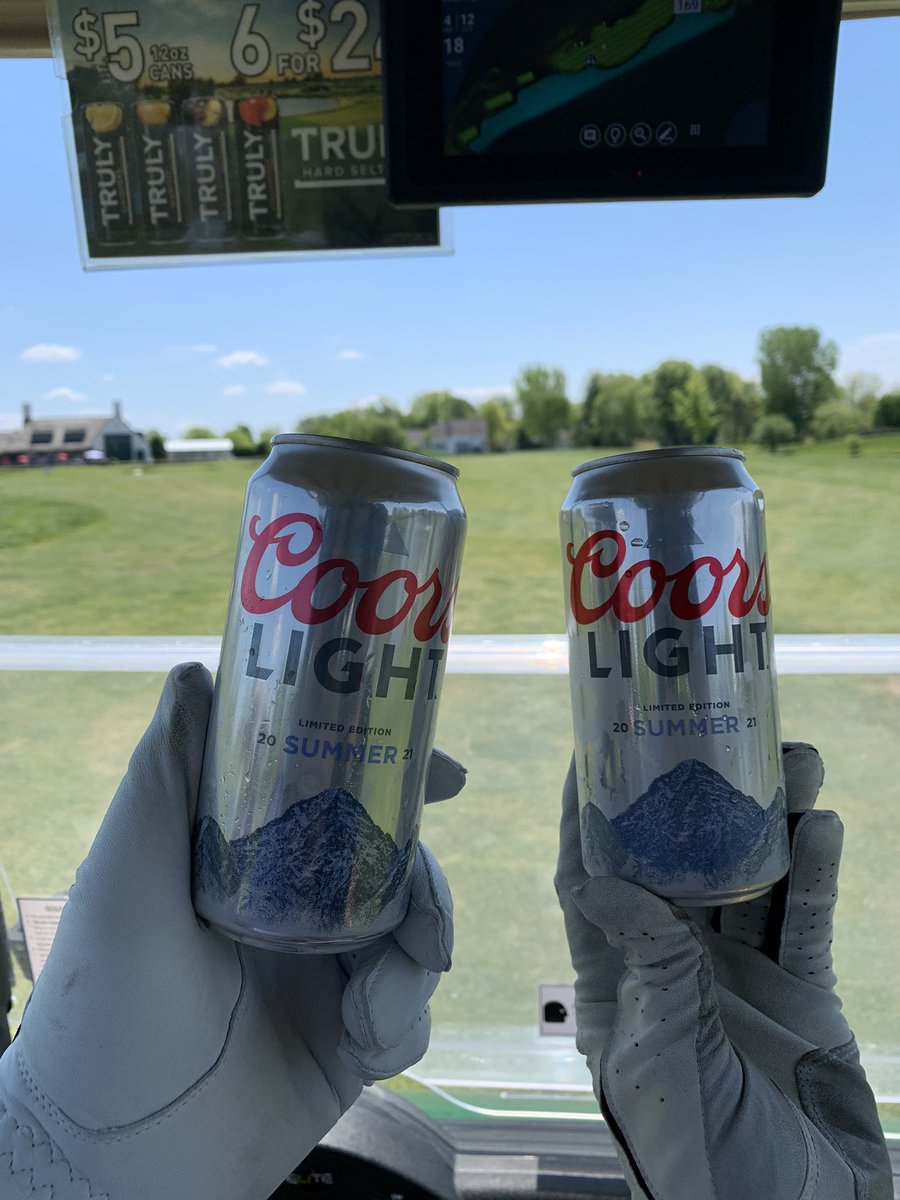 chogan93's tweet photo. Only golf when the mountains are blue. Life’s to short to shoot under 100. @BarstoolBigCat @PardonMyTake @BHouse24 https://t.co/UkgLK3bxSL