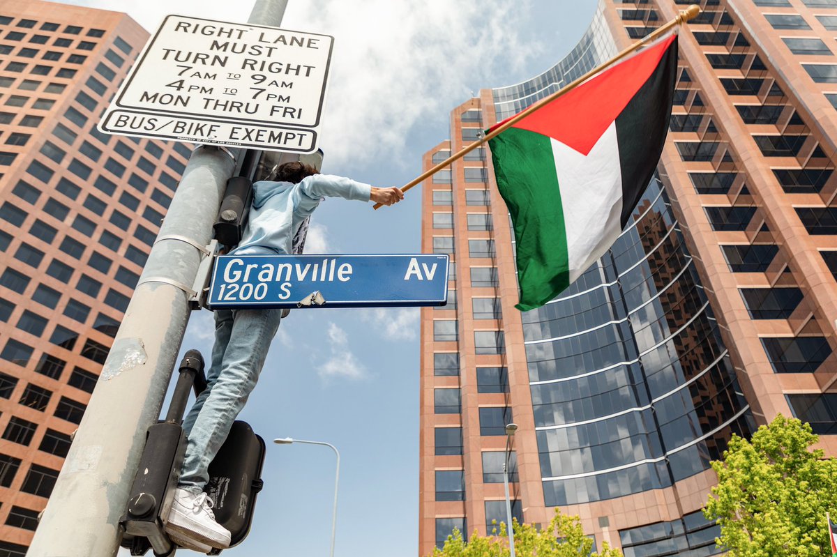 xashgiggles's tweet image. Pt. 2 - #FreePalestine: Resistance Until Liberation rally &amp;amp; protest - West Los Angeles - 5/15/21

Thousands gathered on Wilshire Blvd in solidarity with marches all over the US and Canada to show support for #FreePalestine

#FreeGaza #LosAngeles