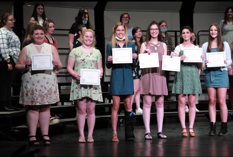 DHSChoirs's tweet photo. Women’s Glee peer selected award winners from left-right. Jessica White (12) - Most Valuable Sop1, Hannah Eberhardt (11) and Jami Smith (10) - Most Valuable Sop2, Mackenzie Brown (12) - Most Valuable Alto and Member, and Karlee Jo Benthal (9) and Delaney Bass (9) - Most Improved. https://t.co/MSgqYYnEAO