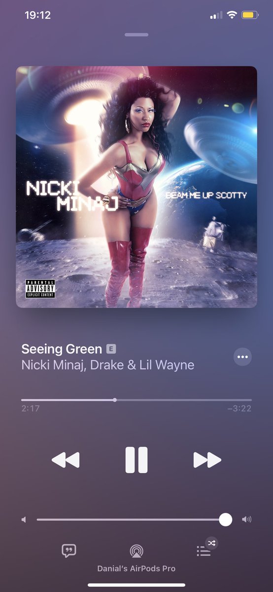 DANIDAZ_'s tweet photo. She sed she hot is said well btch come and convince me 🔥🔥 #SeeinGreen STREAM AND BUY NOW https://t.co/VtyirycQbf