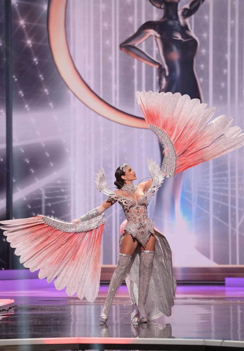 Litelit's tweet photo. Belleza peruana sin duda, se merece la corona! 🇵🇪 #MissUniverse https://t.co/JM7pHnmpbg