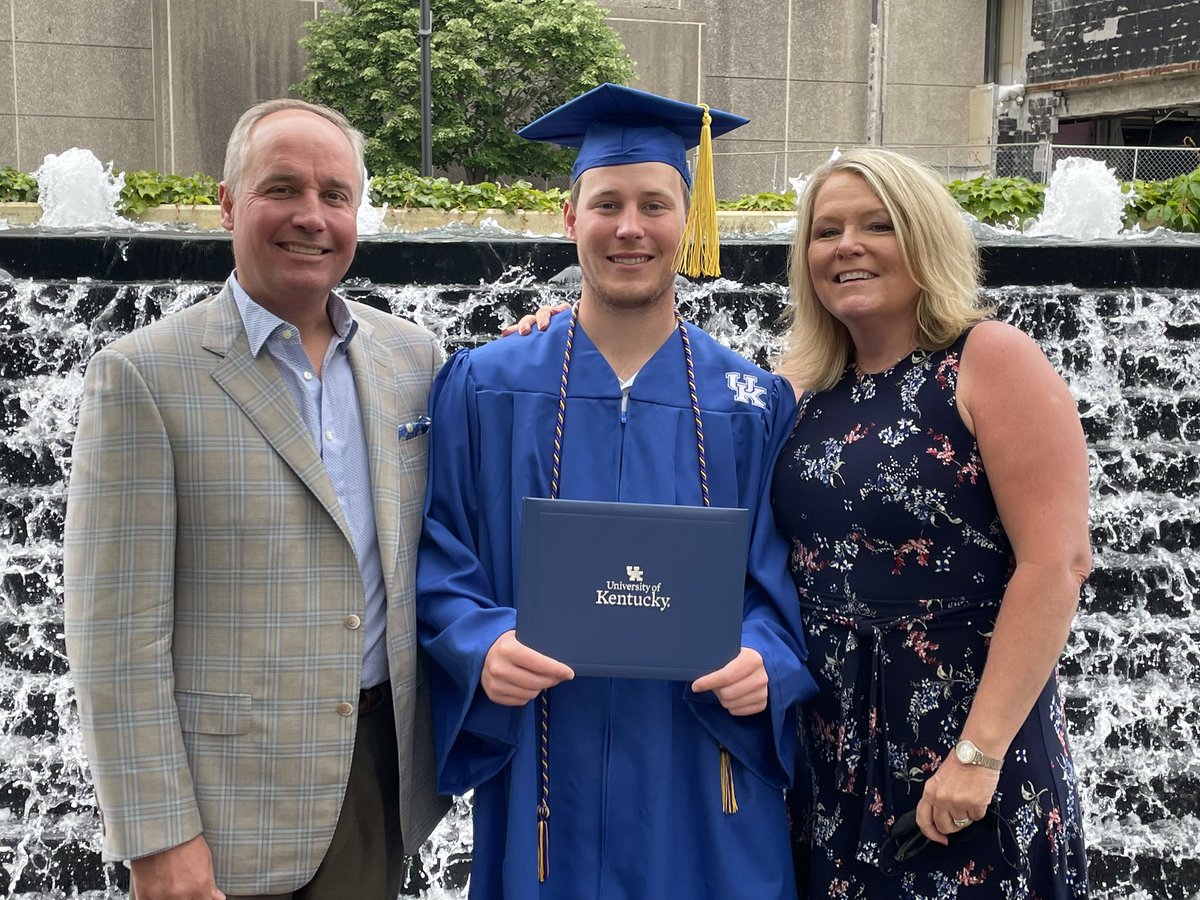 KummerChris's tweet image. Two sons graduating 600 miles and 23 hours apart =
One amazing weekend with @jillbkummer.                    Proud parents.  Had some help from friends and @AmericanAir to make it happen.  @UKAgriculture @georgemasonlaw