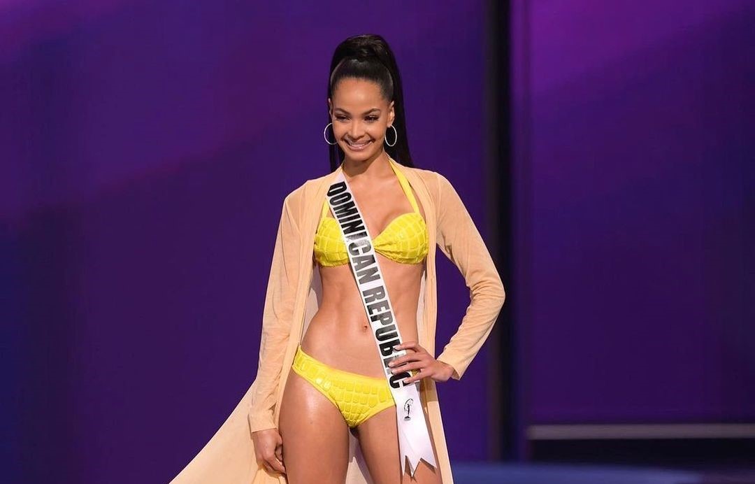 RCNoticias Roberto Cavada on Twitter: "Kimberly Jiménez entra al top 10 tras, su desfile en traje de baño en el Miss Universo https://t.co/DJk08OFrVP La candidata dominicana fue la primera latina en