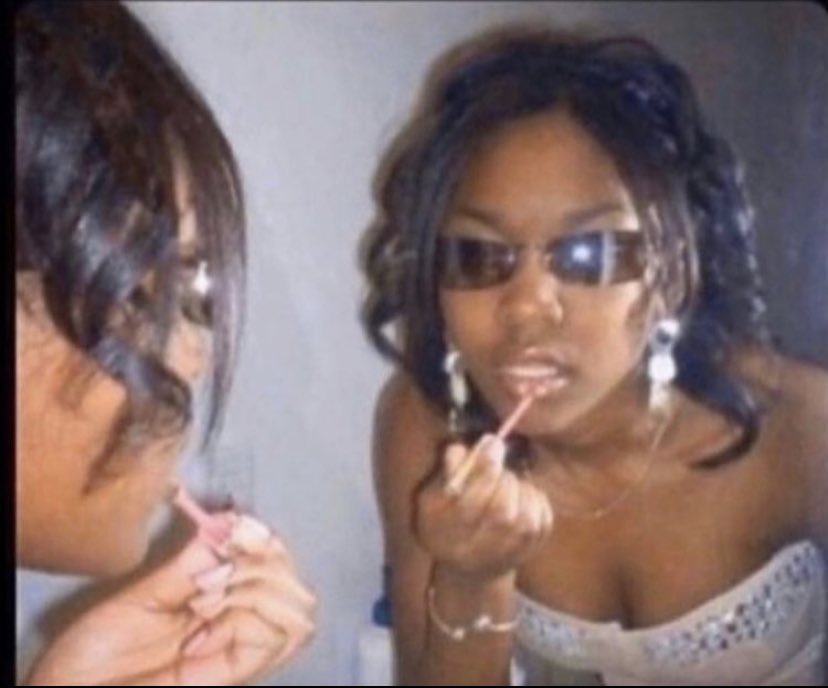 bbybinkk's tweet image. Me after disappearing on everyone every few months