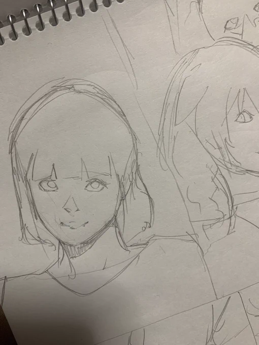 人物を逆さに描くというトレーニングをしていますが、脳がバグりそうになるw

体は割と描けるが、顔は歪むので修正に次ぐ修正。
普段いかに手癖やパターンのみで顔を描いていたか痛感する。 