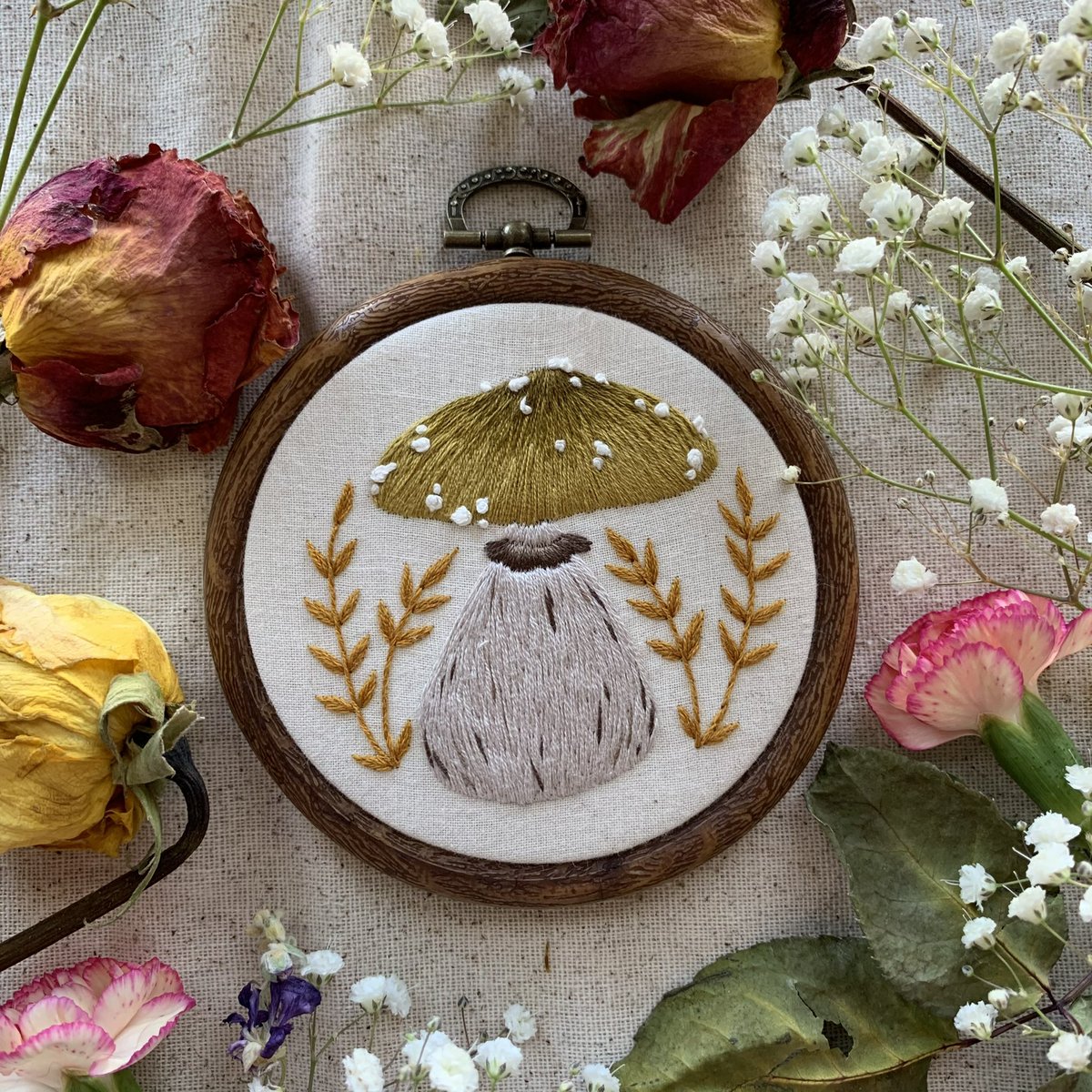 fernandfayethds's tweet image. We have only 4 large mushroom pieces left! There’s also a bunch of mushroom keychains too ❣️Use code FUNGI for 15% off $15+