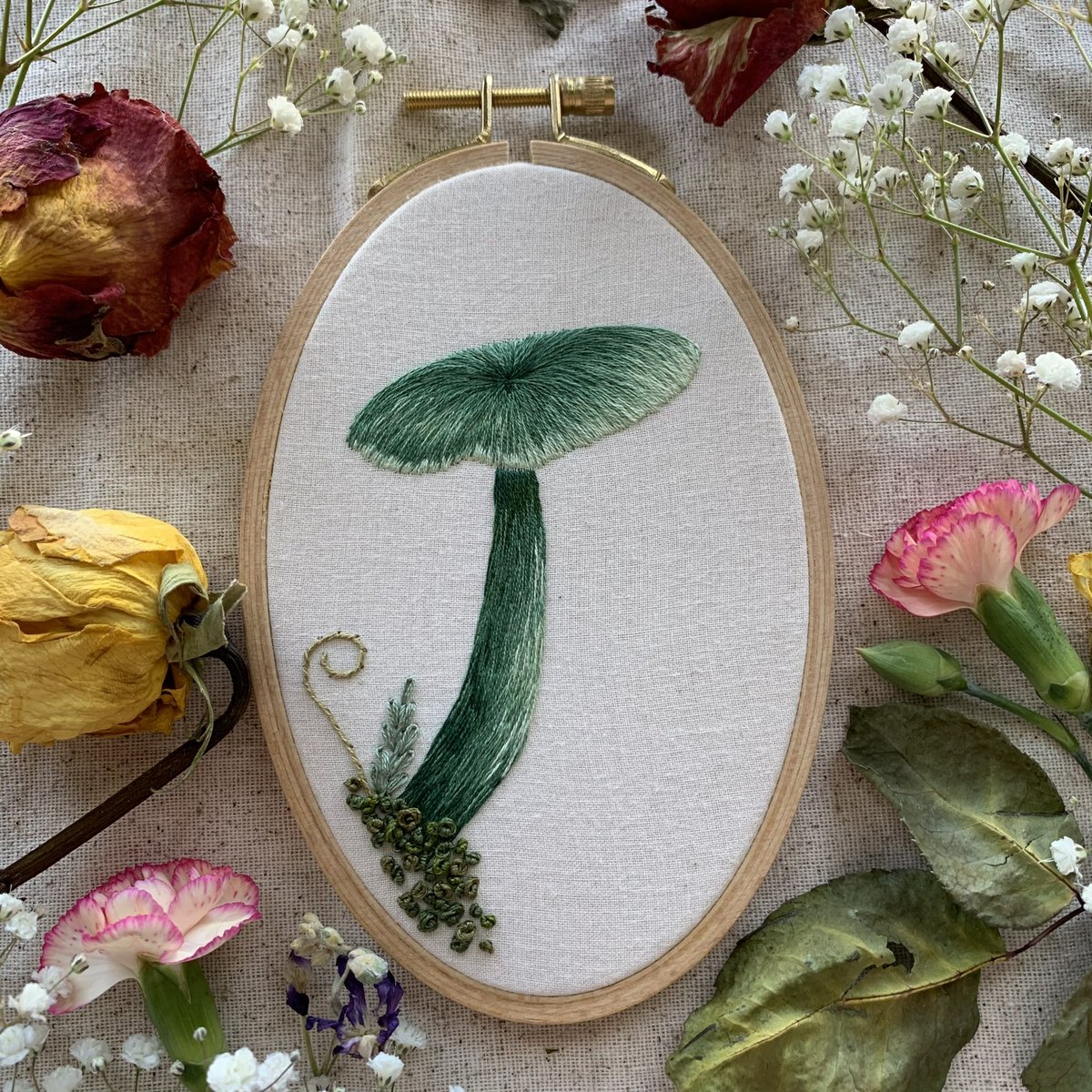 fernandfayethds's tweet image. We have only 4 large mushroom pieces left! There’s also a bunch of mushroom keychains too ❣️Use code FUNGI for 15% off $15+