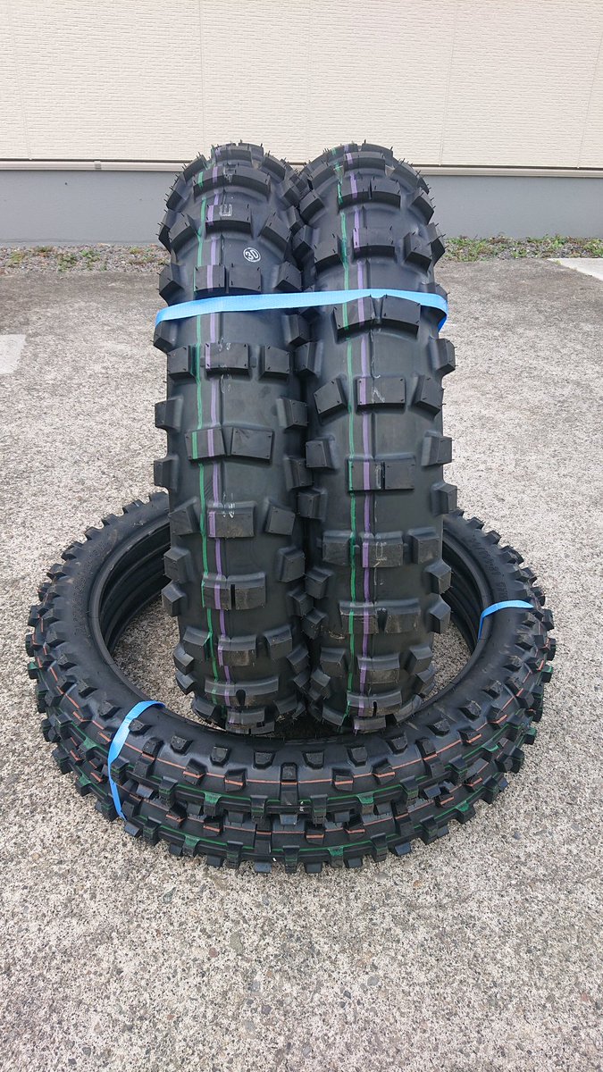 YZ250FX_238198's tweet photo. 今月末に行われるJEC第2戦いなべ2DAYS用の
タイヤが2セット届きました💥💥💥
F:IRC iX-09W 90/100-21
R:IRC BR99 140/80-18
#IRC
#iX09W
#BR99 https://t.co/pStpP4wFFM