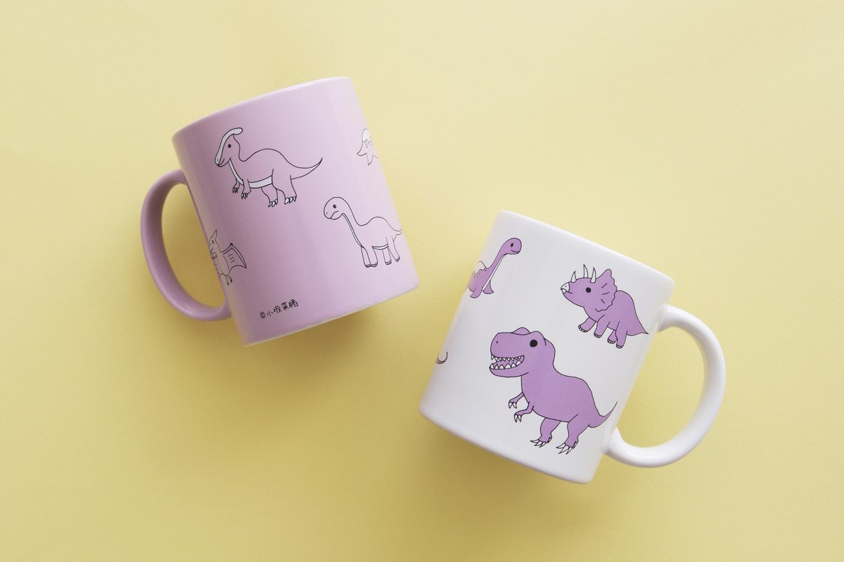 公式 Dinoscience 恐竜科学博 Dinoscience 恐竜科学博 公式グッズのご紹介 本展の公式アンバサダー 日向坂46小坂菜緒さん直筆のイラストがプリントされたマグカップです バイオレットとホワイトの2色展開 各1 650円 税込 かわいい恐竜たちに 公式 Dinoscience 恐竜科学博 Dinoscience 恐竜科学博 公式グッズのご紹介 本展の公式アンバサダー 日向坂46小坂菜緒さん直筆のイラストがプリントされたマグカップです バイオレットとホワイトの2色展開 各1 650円 税込 かわいい恐竜たちに