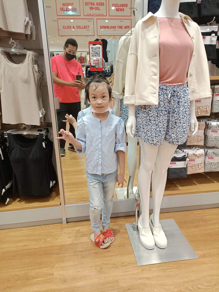 twt_KualaLangat's tweet image. Twitter! Do your magic!

Minta tolong warga Telok Panglima Garang. Saya kehilangan anak Autism saya dari rumah 9am tadi. Tak sedar bila dia keluar dari rumah. Anak saya Autism. Minta siapa yang ada terjumpa hubungi saya 0132181268 atau isteri saya 0192926228. -Kenny Choong