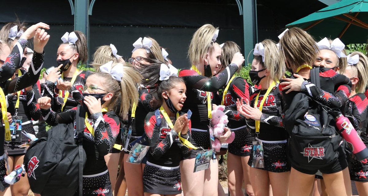 Lauren Okaly tweet media