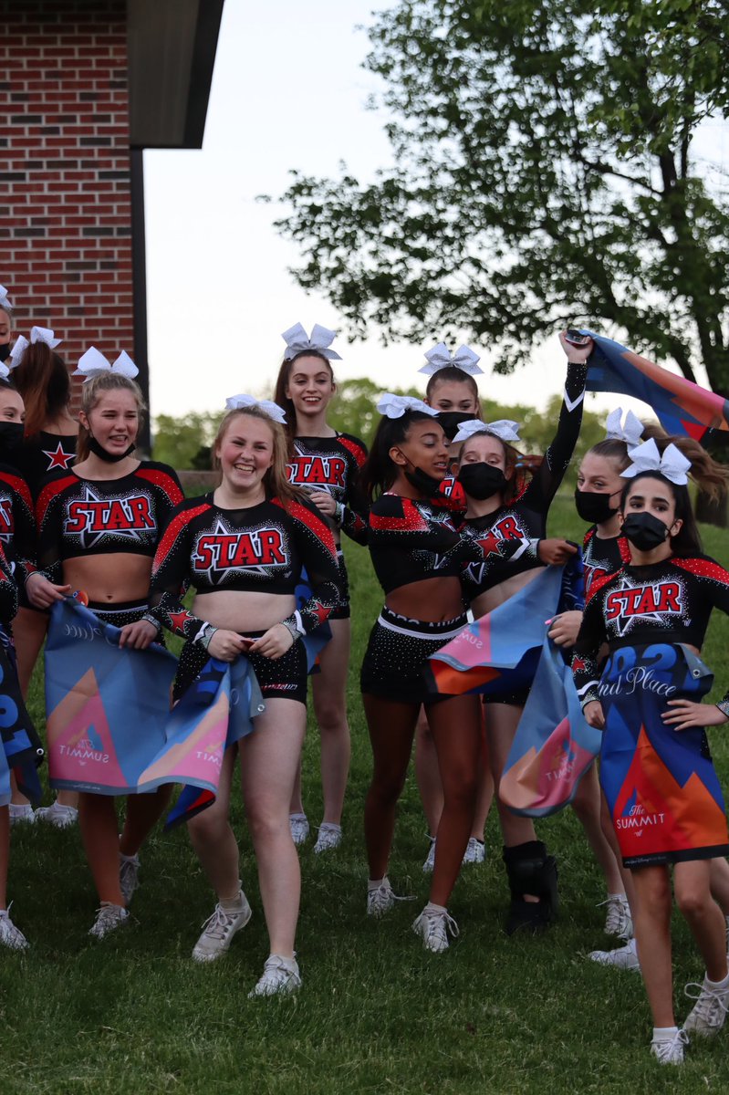 Lauren Okaly tweet media