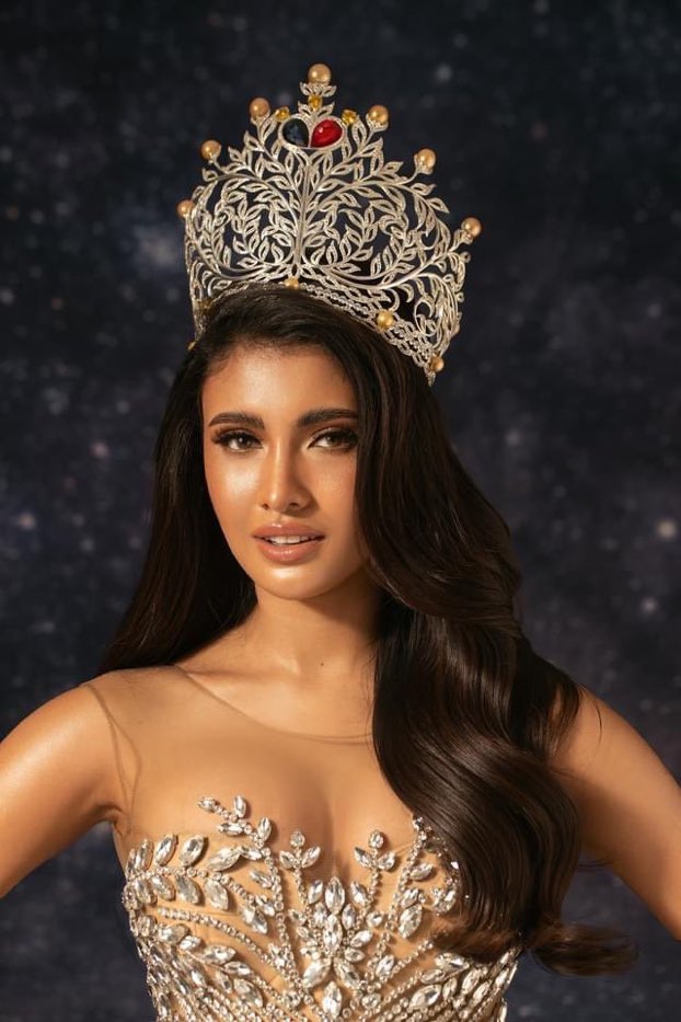 You may not reigned as Miss Universe today but for us you are still our Queen 👑👑
You did a great job and we are proud of you💛
IT'S NOT YET YOUR TIME BUT YOU STILL SHINE ✨✨

#RabiyaMateo #MissUniverse #MissUniversePhilippines2020