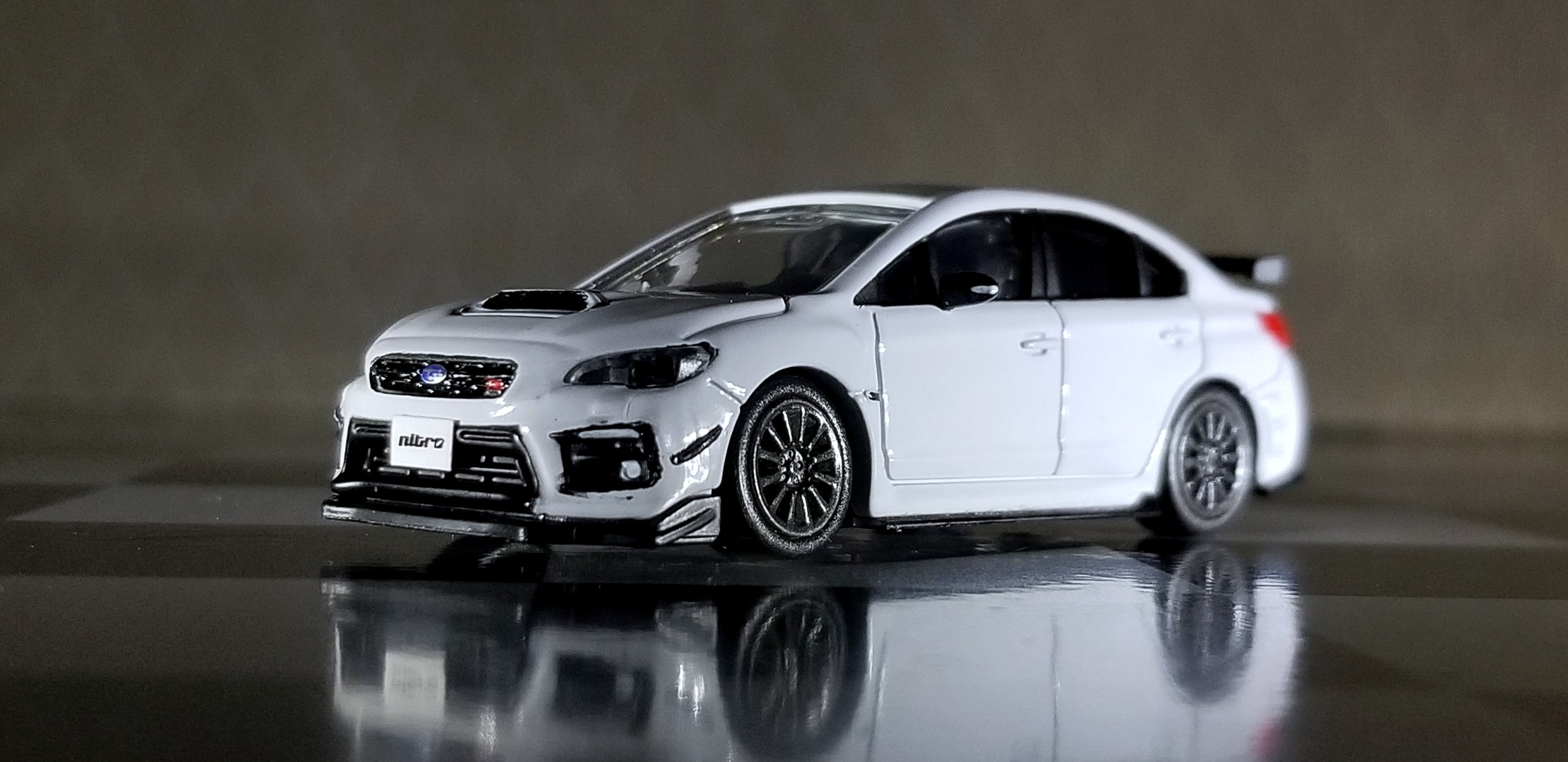 Silver Sporza しるすぽ Subaru Wrx S4 Sti Sport トミカ弄るの何年振りだろうか Sti風フルエアロ ドアミラー カナード ホイール ウイングetc フォグ周りも違和感あったので塗り直し 久しぶりの細かい作業はしんどいです 塗装が下手なのは